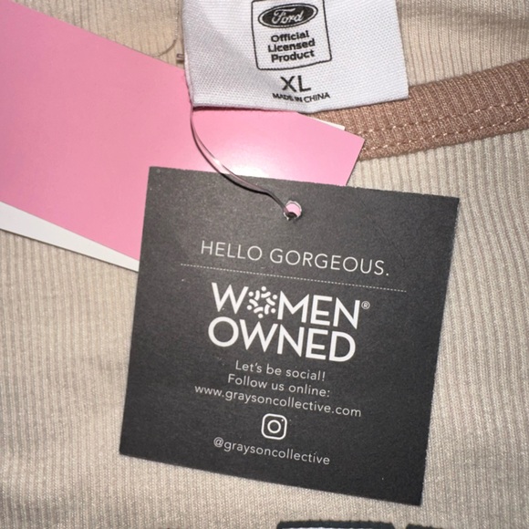 Ford Bronco Women’s Graphic Top, Beige Tan XL NWT Grayson Threads - Horse Logo - Picture 6 of 7